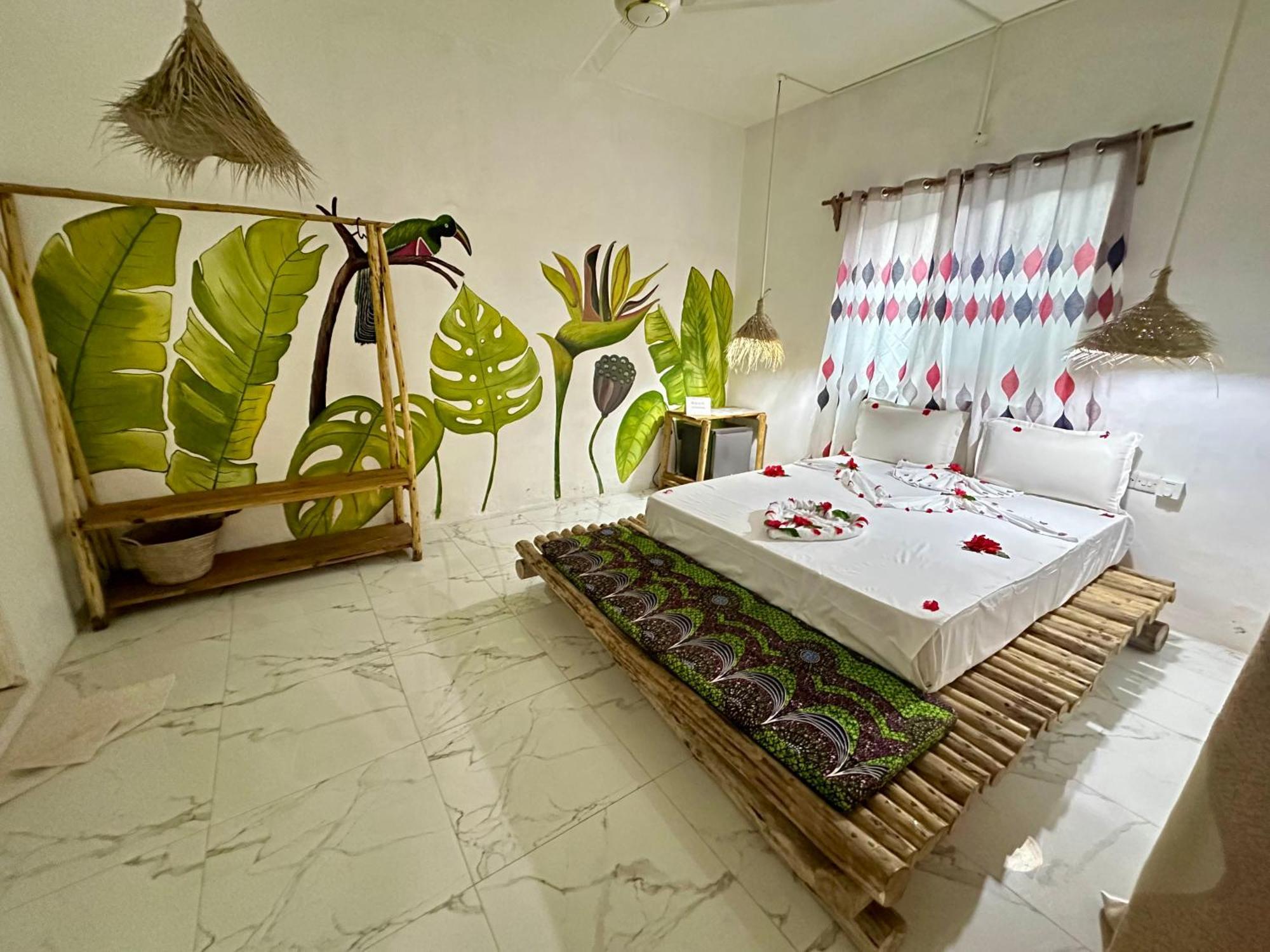 Pole Pole House Hotel *